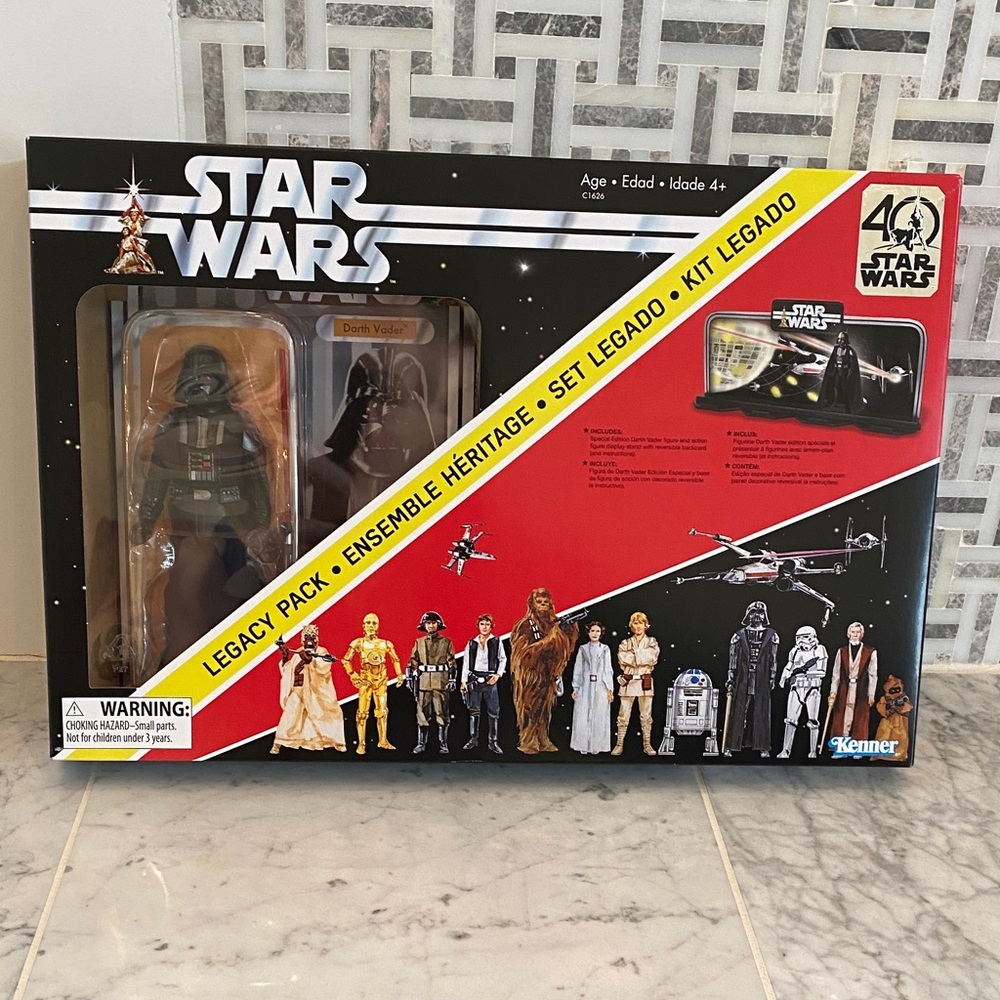 Hasbro Star Wars Legacy Pack - Black and Gold
